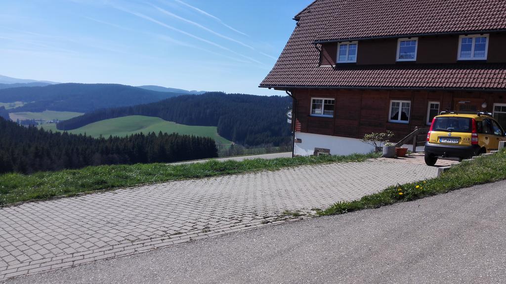 Pension Forsthaus Taele - Das Gaestehaus Vom Schwarzwaldgasthaus Salenhof Титизее-Нойщат Екстериор снимка