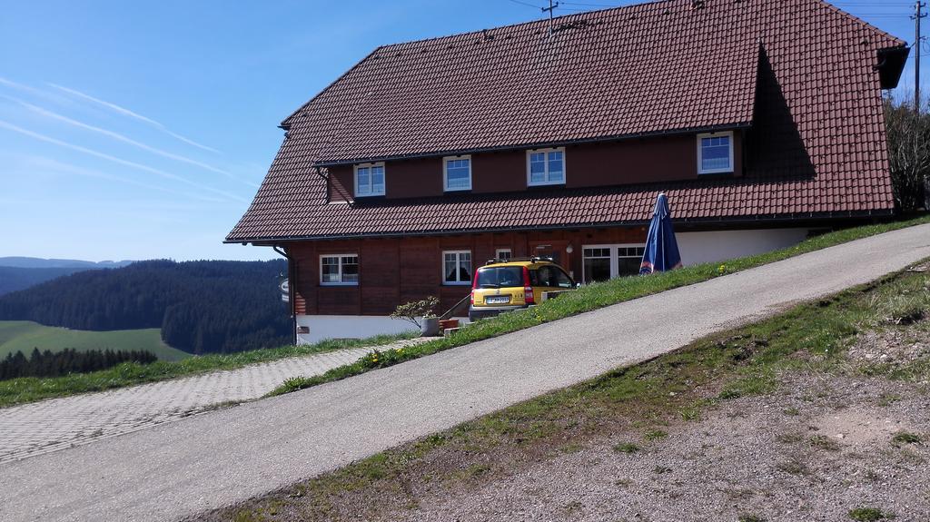Pension Forsthaus Taele - Das Gaestehaus Vom Schwarzwaldgasthaus Salenhof Титизее-Нойщат Екстериор снимка